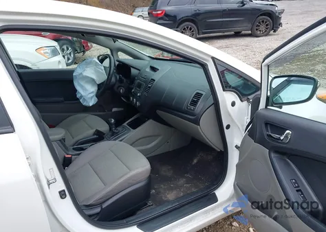 2015 Kia Forte Lx из США, поврежденный, VIN KNAFX4A68F5427497